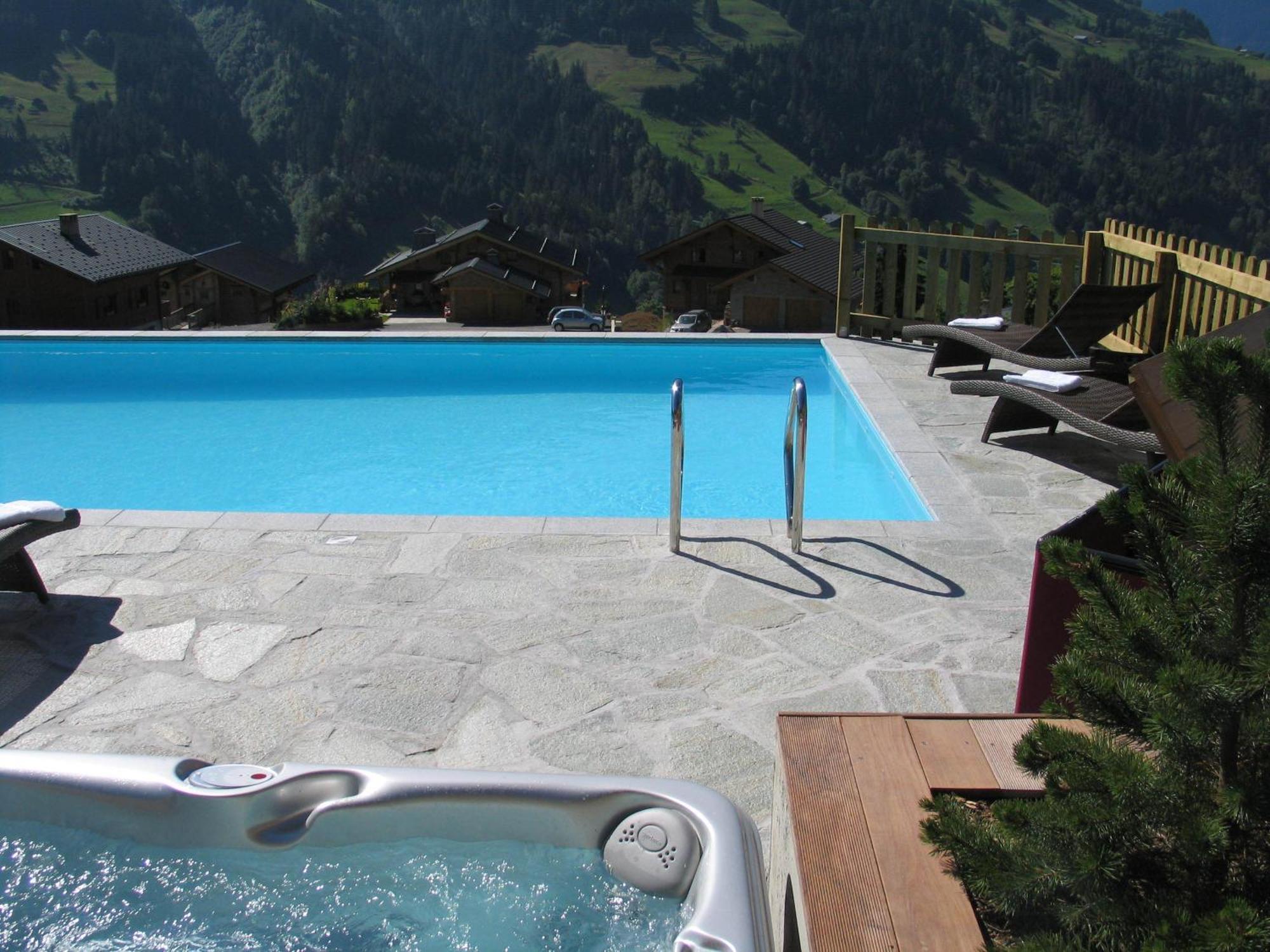 Hotel La Ferme Du Chozal, Chalet De Tradition Hauteluce Exterior photo
