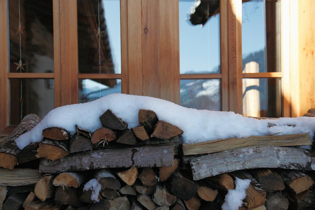 Hotel La Ferme Du Chozal, Chalet De Tradition Hauteluce Exterior photo