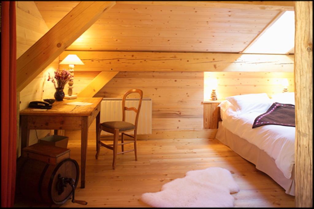 Hotel La Ferme Du Chozal, Chalet De Tradition Hauteluce Exterior photo